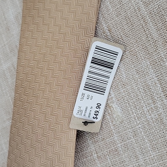 RW & CO Classic Tie - Picture 4 of 4